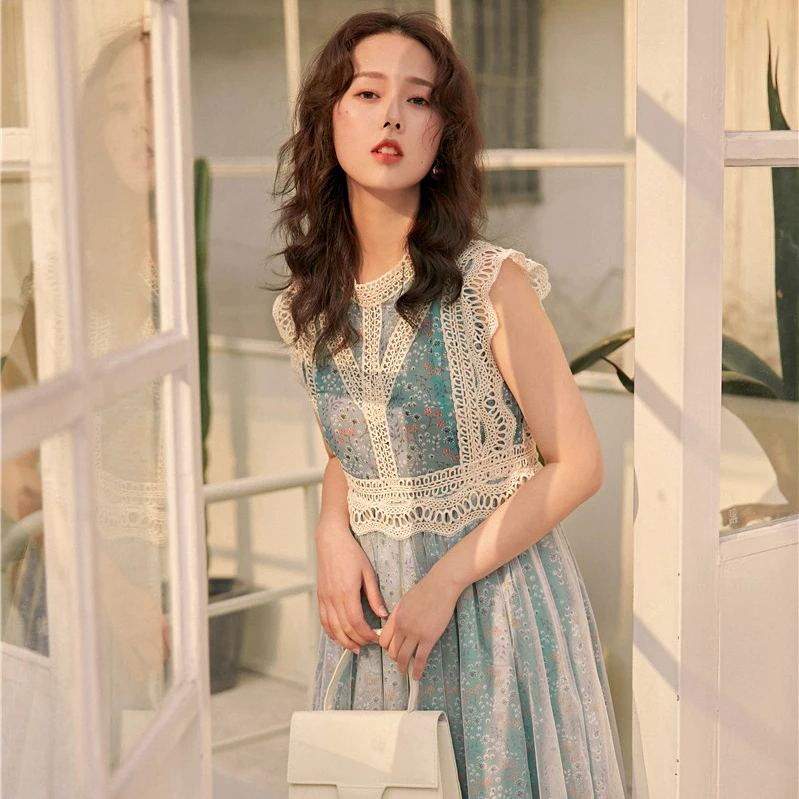 

2019 new fashion women's dresses Floral openwork lace gauze sleeveless vest dress