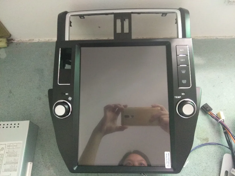 

12.1'' tesla style Android 8.1 Car DVD player GPS Navigation For Toyota Land Cruiser Prado 2010 2011 2012 2013 PX6 CARPLAY
