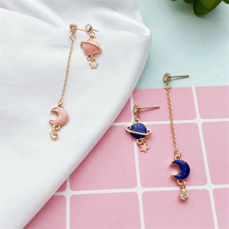 

Japan and South Korea Moon Earth Colorful Star Pendant Asymmetric Earrings Personal Temperament Female Sweet Stud Earrings