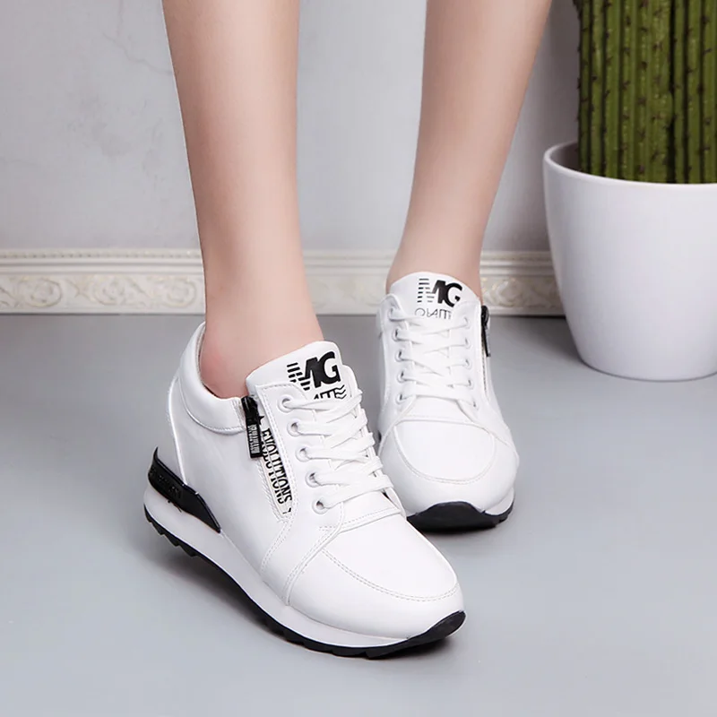 

Women White Shoes Female Autumn 2019 New Korean Edition Increased Internal Side Zipper Casual Shoes Thick-soled Spring Shoes