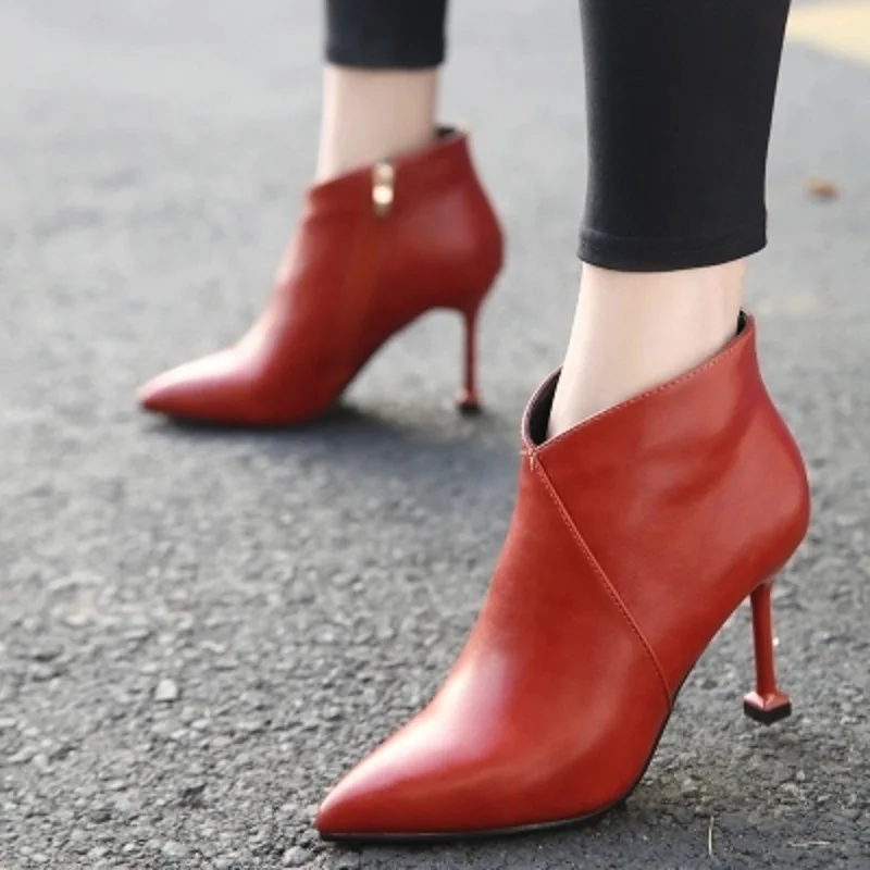 

2018 autumn and winter new short boots cat catch with women's shoes fashion pointed high heels sexy boots and bare boots Martin