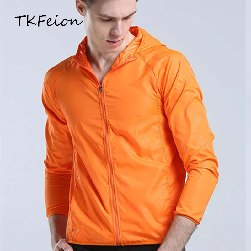 

Mens Summer Coats Windproof Rainproof Sunscreen Windbreaker Jackets Thin Light Style Plus 3XL 4XL Males Rash Guards Hooded Coats