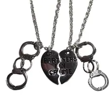 Partners In Crime Split Hearts Handcuffs Necklaces Pendant Charms Vintage Silver Statement Choker Necklaces Women Jewelry B437