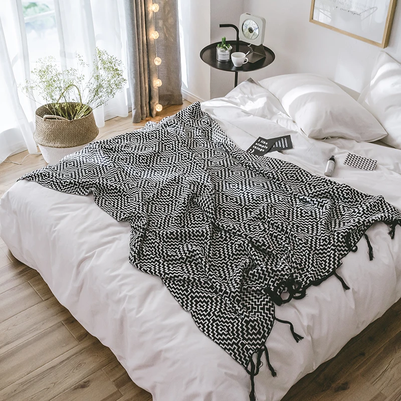 

iDouillet 130x180cm Soft Warm Cotton Knitted Throw Blanket for Bed Sofa Couch Chair Geometric Crosses Pattern Black and White