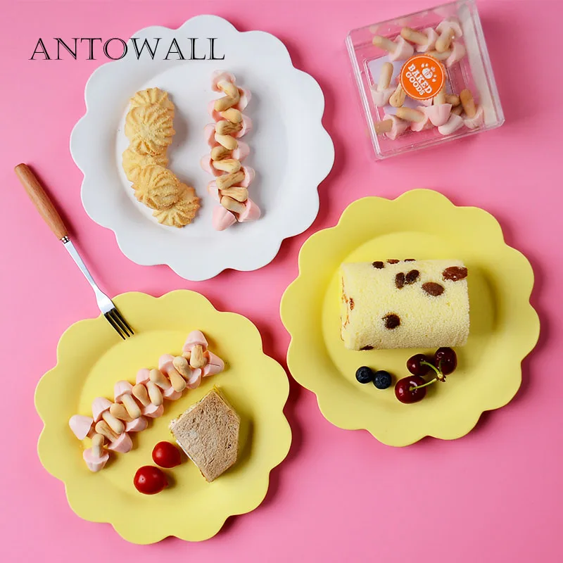 

ANTOWALL Nordic solid color ceramic tableware flat plate small fresh cute flower dish home hotel breakfast dessert snack plate