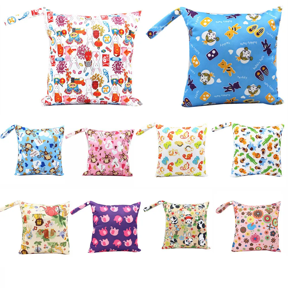 

Baby Diaper Bag Reusable Waterproof Cartoon Print Dry Diaper Cloth Handle Wet Bags Baby Care Mother Bag Baby Boy Diaper Bags