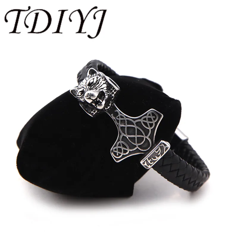 

TDIYJ Punk Boi Hip Hop Wolf Stainless Steel Charms Genuine Fashion Bangles Leather Bracelet Magnet Clasp Men Jewelry 1set