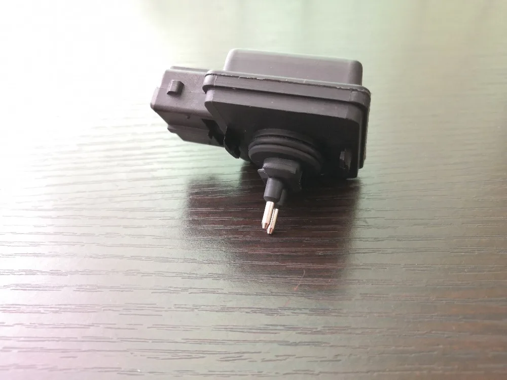 

63299059 9609955680 Expansion Radiator Coolant TANK Level sensor for Peugeot 206 307 Partner Citroen fiat 1306CE 1306C3 1306J0