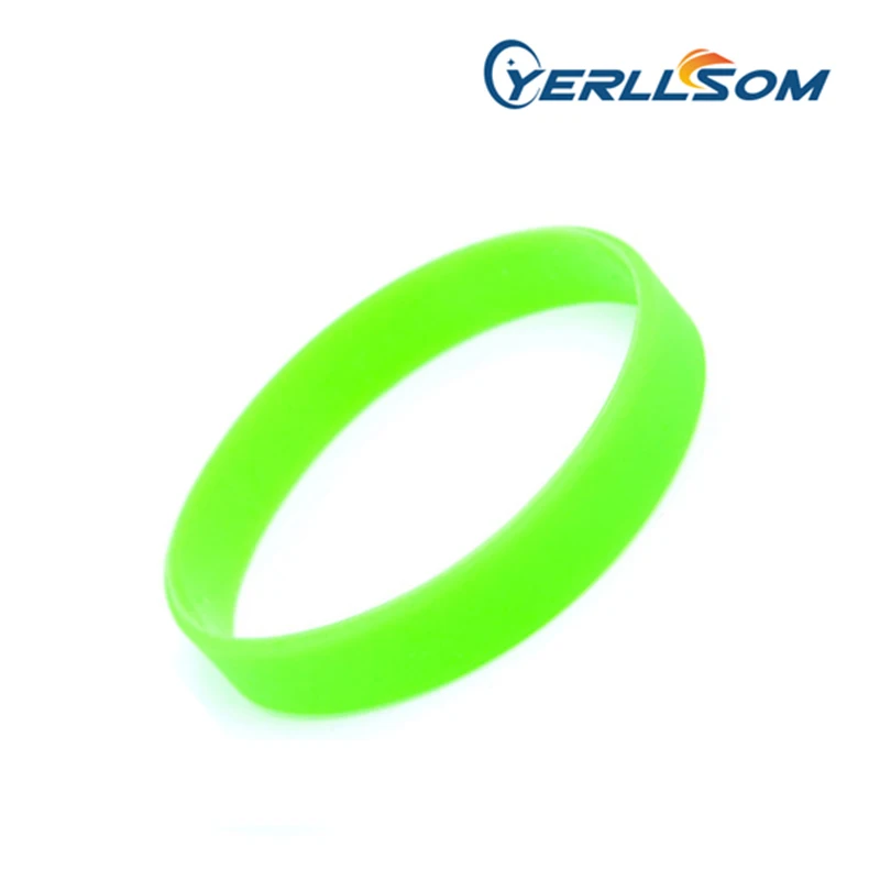 Yerllsom 100 шт./лот высокое качество пустой ярко-зеленого цвета браслеты из силиконового каучука для рекламных подарков BK002