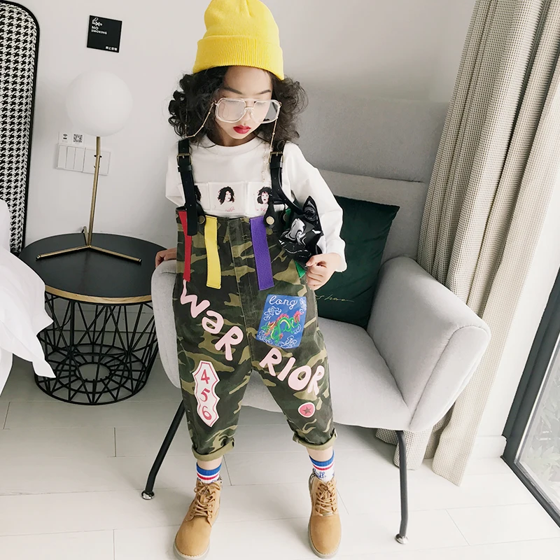 

Girls Bib 2018 Autumn New Children Print Loose Camouflage Casual Pants Korean Tide