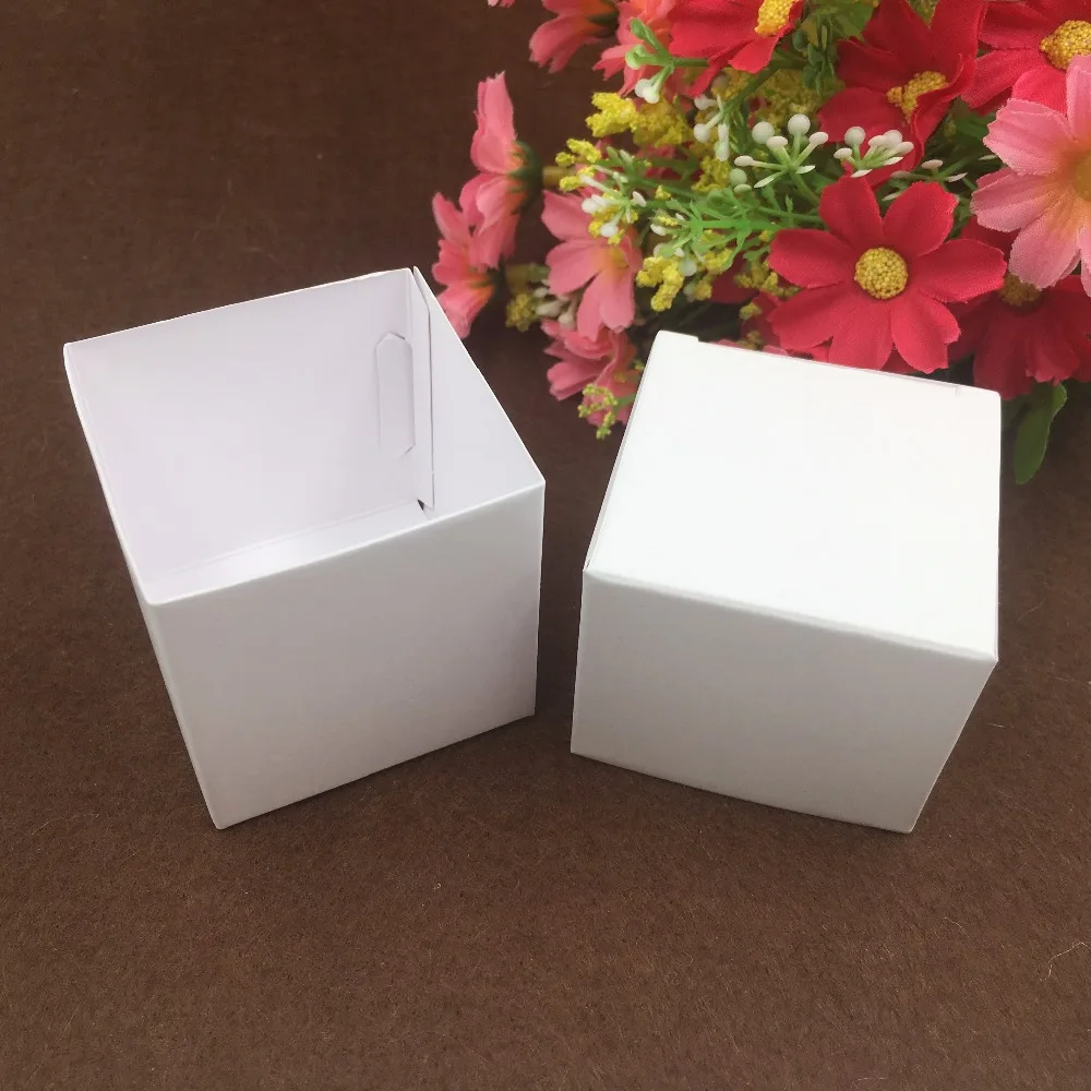 50 шт. 5*5*5 см квадратная крафт-бумажная упаковка для свадебной вечеринки украшения в подарок/конфеты/маленький торт/Подарки/коробка для