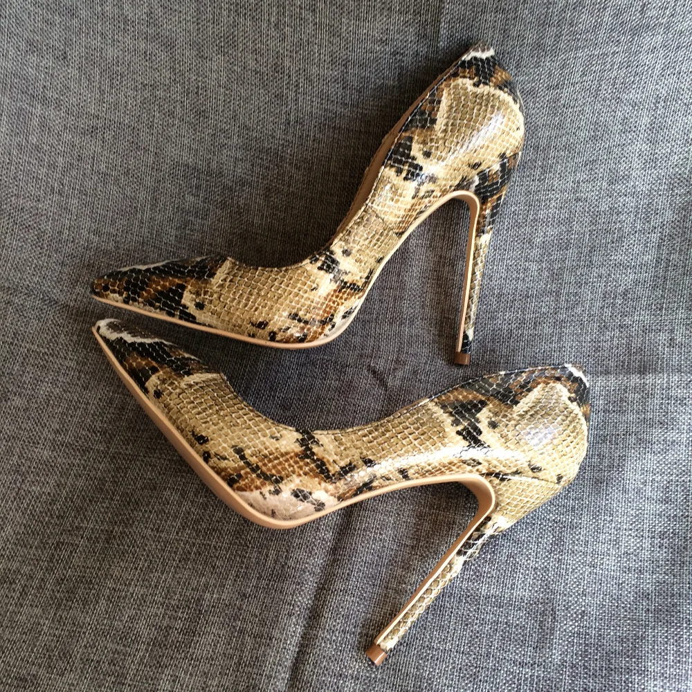 Veowalk/пикантные женские туфли на высоком каблуке 8 см, 10 см, 12 см, с принтом питона, с острым носком; модные женские туфли-лодочки; Свадебная обувь для вечеринки; большие размеры