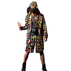 Для мужчин модные Цвета печати хип-хоп длинный плащ с капюшоном мужской уличной Повседневное Куртка-кардиган сценические костюмы