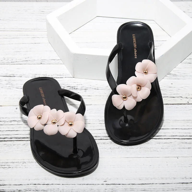 cool slippers for girls