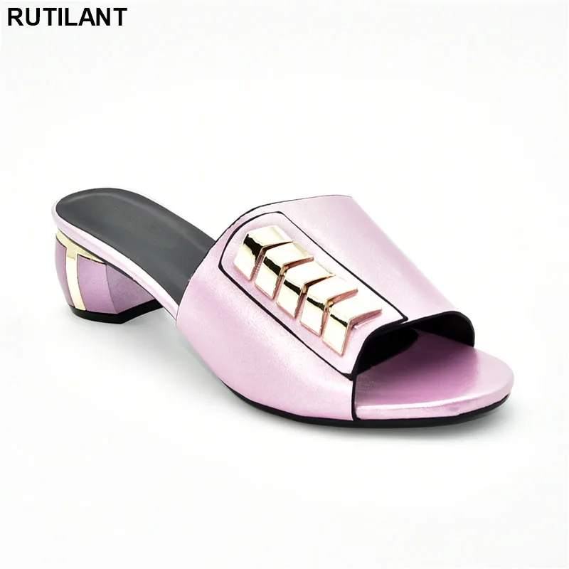 

Latest Design African Women Party Shoe Decorated with Rhinestone Plus Size Shoe Women Heel Slip on Women Wedding Pumps Low Heels