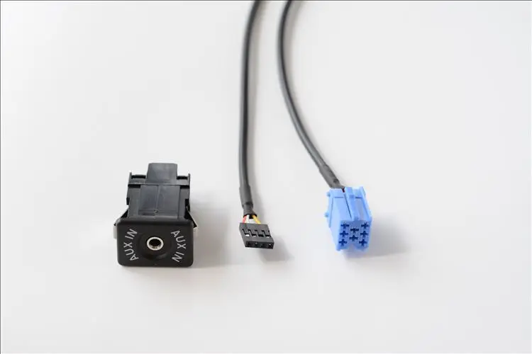 

AUX IN Auxiliary Cable Socket For Mercedes Benz A B Viano Vito Sprinter Smart 450 Headunit(6.5)