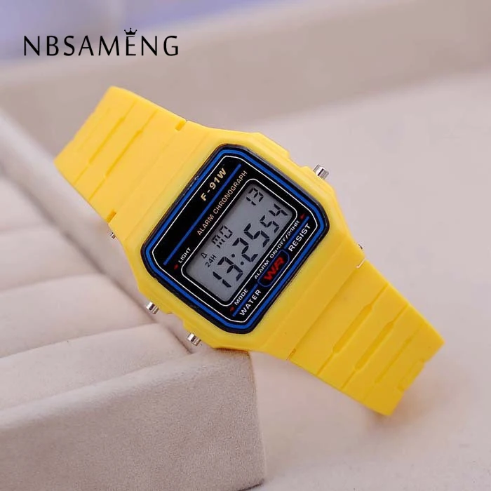 

Sport Women Watch Men Colorful Electronic Led Digital Kids Watches Multifunction Jelly Wristwatch Clock Hour Candy Color LZ020
