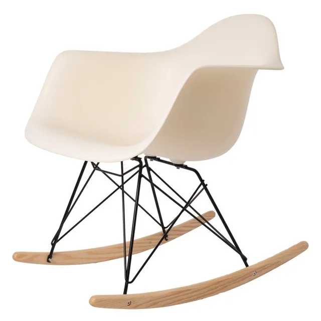 Design moderno popolare decorazione della casa sedia a dondolo guscio di plastica rocker casa sedie a dondolo sedia di svago moderno filo nero gamba ... Sedia a dondolo design