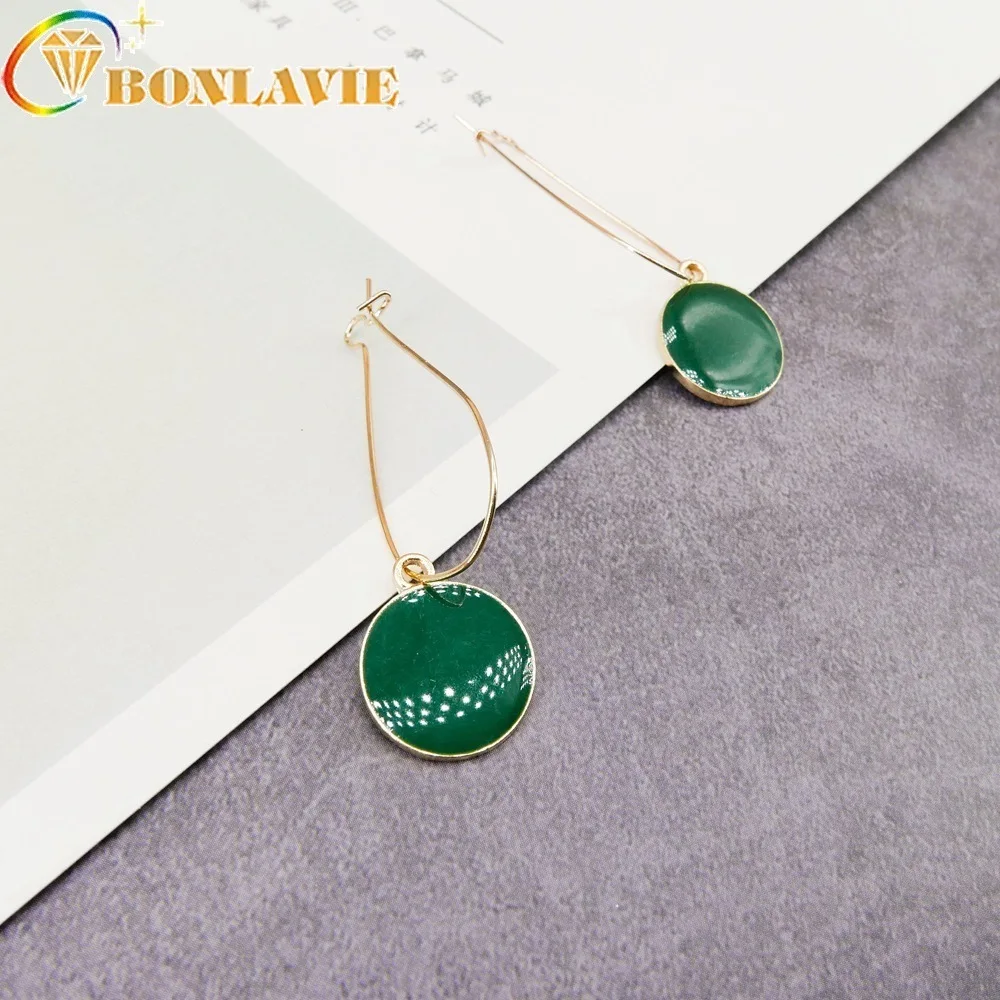 

2018 New Fashion Temperament Mirror Noodles Modeling Jewel Green Stone Eardrop Earring Woman Perosnal Gold Earring Free Shipping
