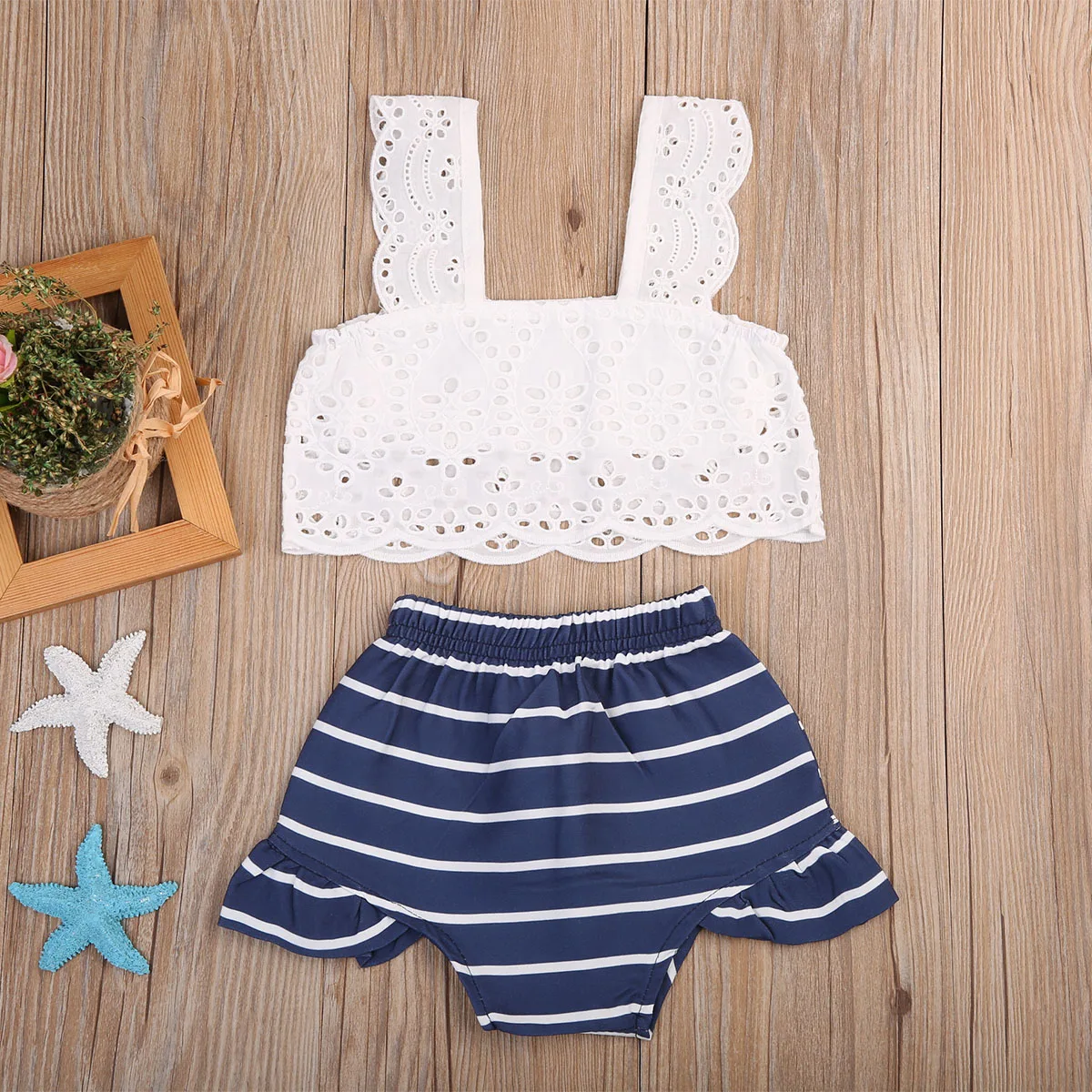 

2 Pieces Infant Baby Girl Outfits Hollow Out Solid Crochet Lace Crop Tops and Stripe Shorts Set For Baby Girl 0-18M Dropshipping
