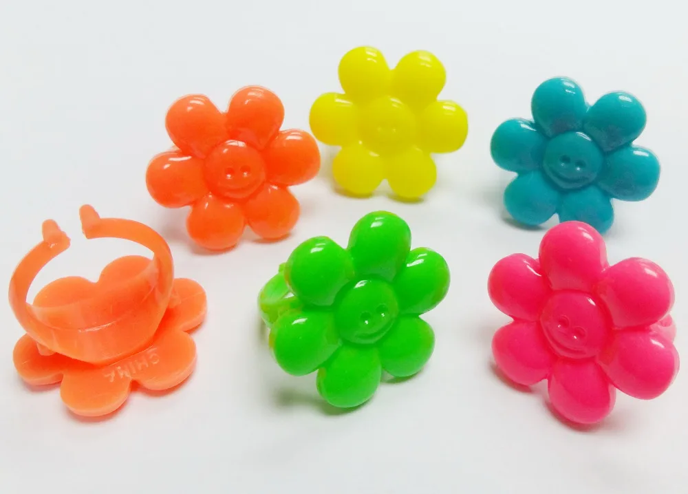 

10 Smile flower happy Girls Kids Rings FunDesign for Vending Machine Cake Bag Pinata Filler Supply Novelty Birthday Party Favors