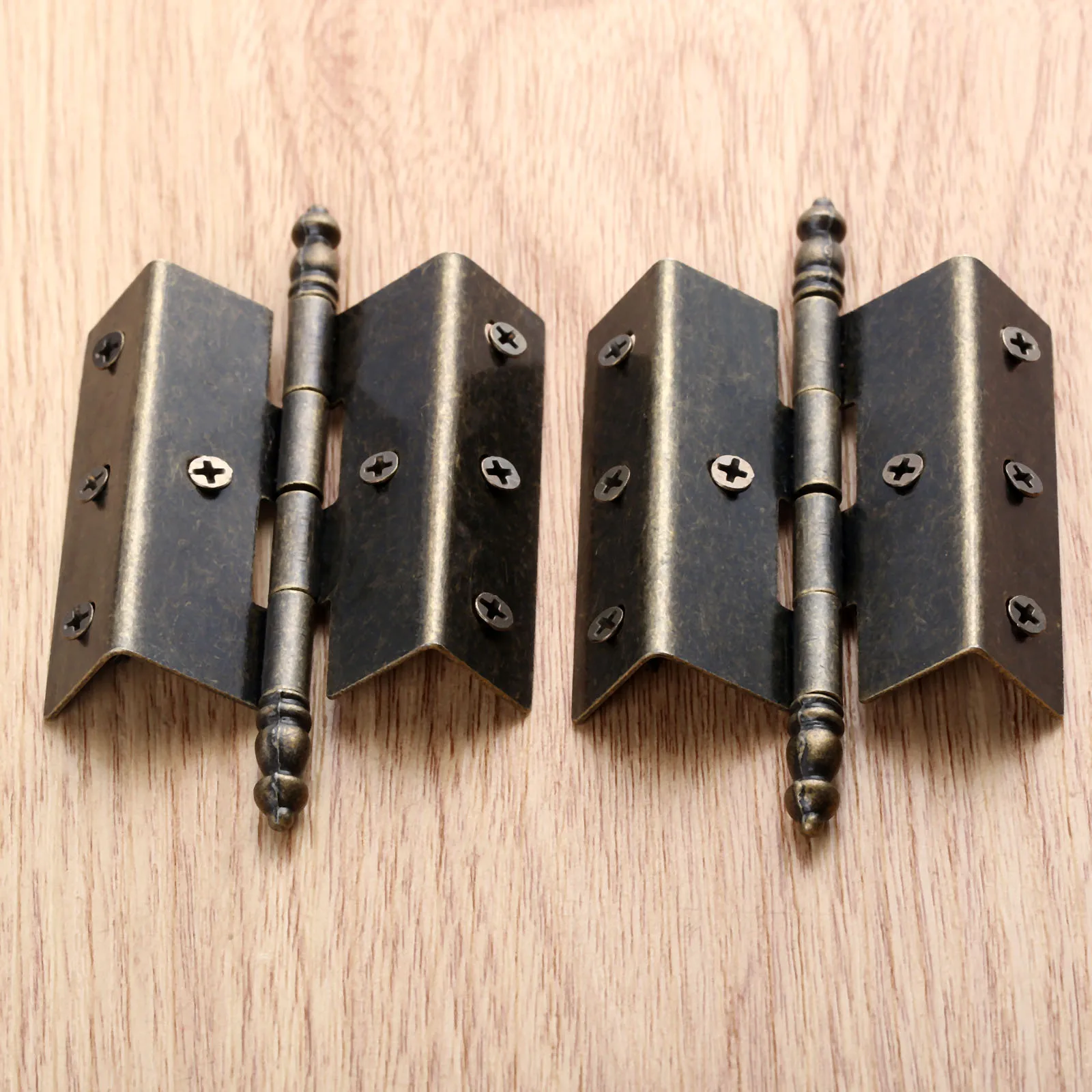 

2Pcs Bronze Hinges Antique Vintage Tone Cabinet Door Luggage Crown Hinge 8 Holes Decor Furniture Decoration with 16 srews