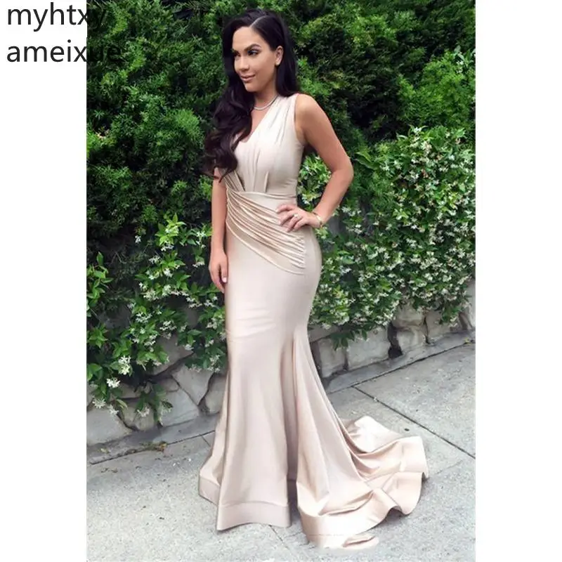 

Light Champagne Mermaid Sexy Cheap Evening Dresses 2019 Wear V Neck Pleats Prom Sweep Train Zipper Back Prom Party Formal Gowns