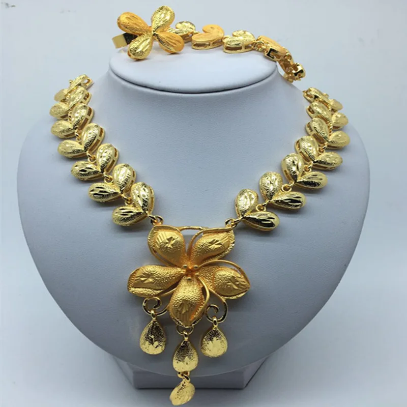 

Floral Styling Fashion Woman Jewelry Elegant Bridal Jewelry African Gold Color Necklace Earrings Bracelet Women Party Sets