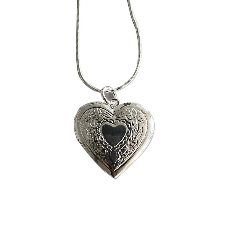 

1 Necklace New-Style Necklace Slide Necklace Photo Necklace Classic Silver Plated Heart Pendant 2.9*2.9CM