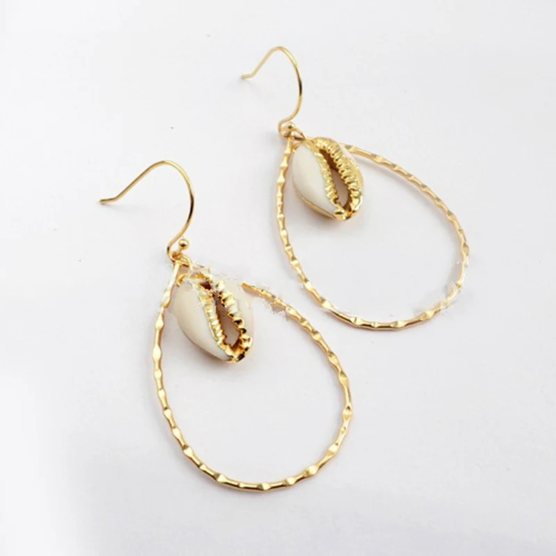 

High Quality Gold Plating Shell Earrings Hot women natural seashell pendant dipped in gold plating Jewelry new