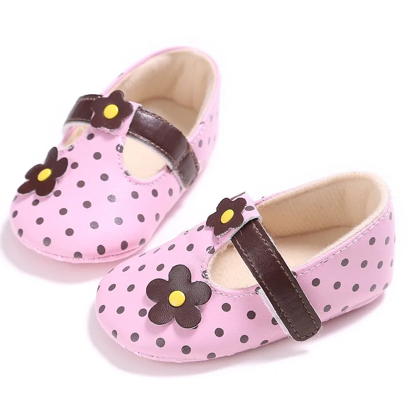 Милая обувь принцессы для маленьких девочек; детская обувь; белые кроссовки в горошек; мягкие тапочки для младенцев; Детские Кожаные Мокасины