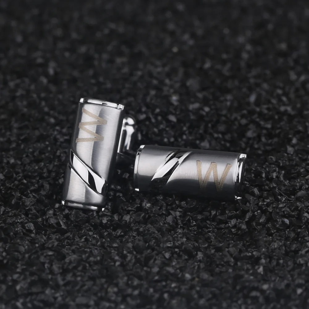 

Qi Qi Wu Customized Personalized Silver Cufflinks Gift For Him On Your Wedding Day Carved Name Mens Jewelry With Gift Box CL-009