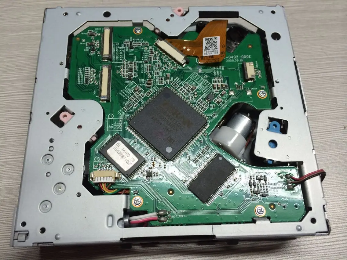 

New original HPD-61 HPD-61W single disc DVD car movement smooth movement