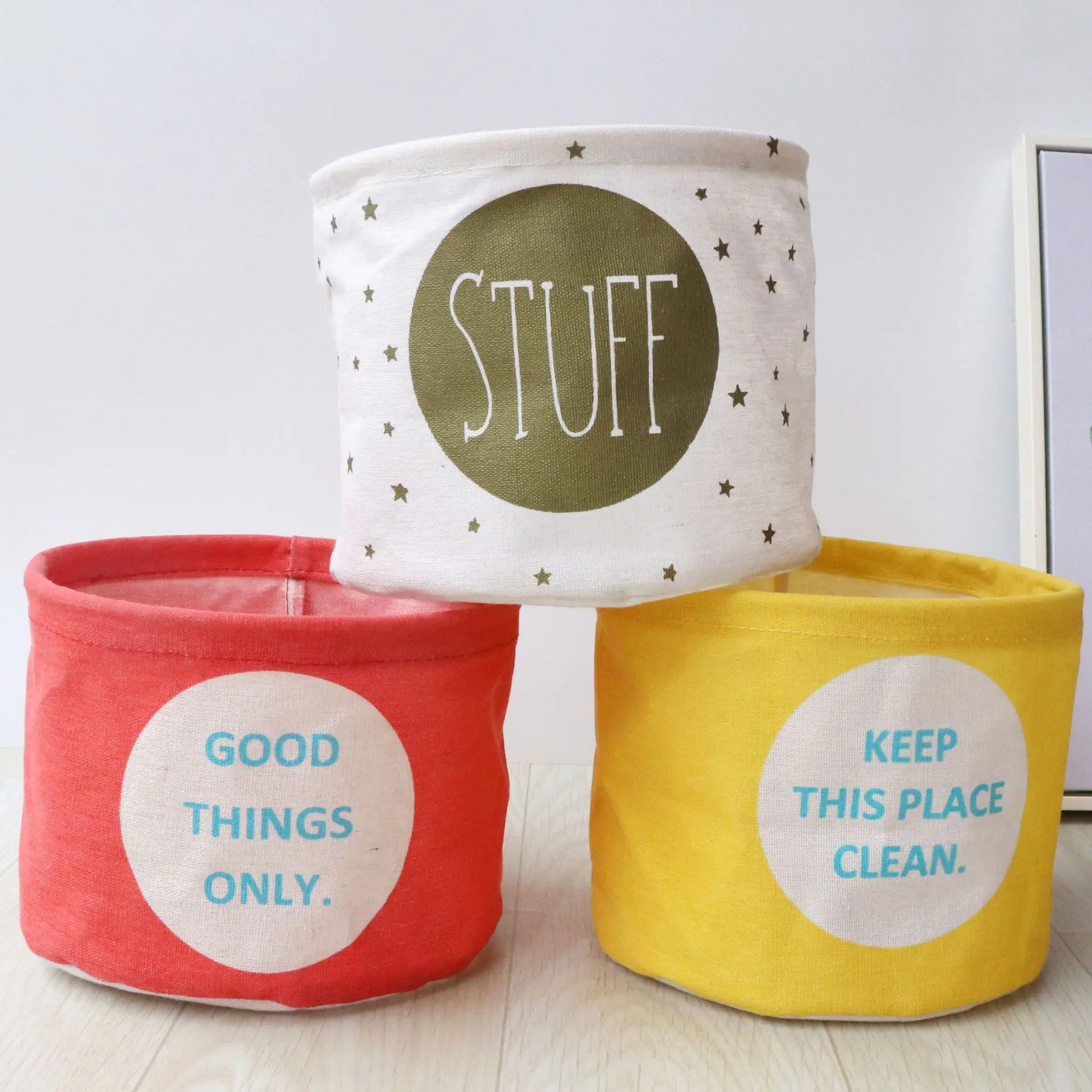 

Cotton Linen Desktop Storage Basket Sundries Storage Box Small Cute Table Space-Saving Storage Bags Organizer