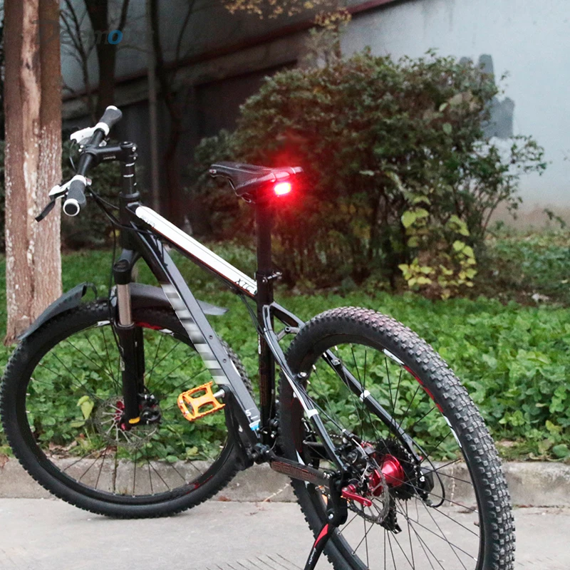 USB Bicycle Alarm Anti-theft Waterproof Lock Alarm Wireless Remote Control Taillights Lock Warner Bicycle Rechargeable Lights