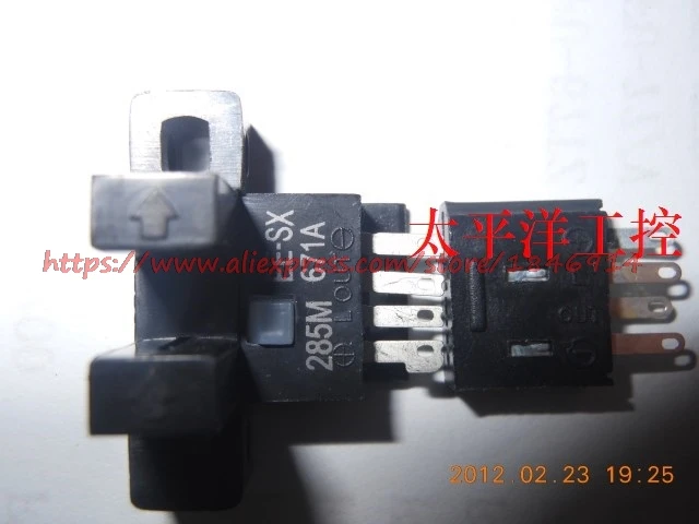 

Free shipping OMRON sensor switch EE-SX671A small photoelectric switch