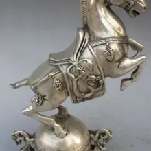 Продуманная китайская белая статуя медная лошадь на мяче с династией Цин Qianlong Mark