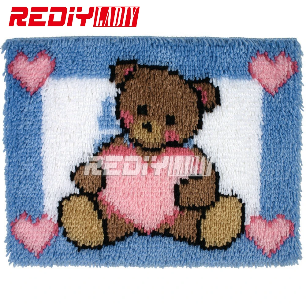 

DIY Latch Hook Rug Kits Unfinished Crocheting Tapestry 3D Yarn Needlework Cushion Set for Embroidery Carpet Bear with Heart Mat