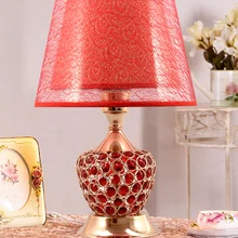 Свадебная прикроватная настольная лампа Красные праздничные долговечная лампа спальня Романтика хрустальная лампа настольная Арт Деко пластиковый абажур