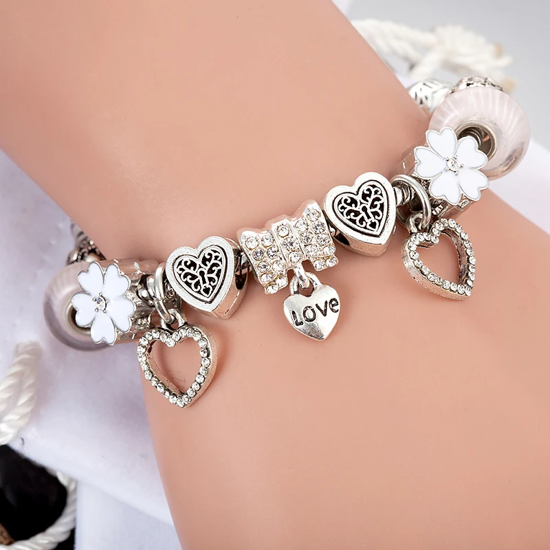 VIOVIA брендовые браслеты с белым цветком и подвесками, изящные подвески в виде сердца, оригинальные браслеты для женщин, Подарочные ювелирные изделия B16098