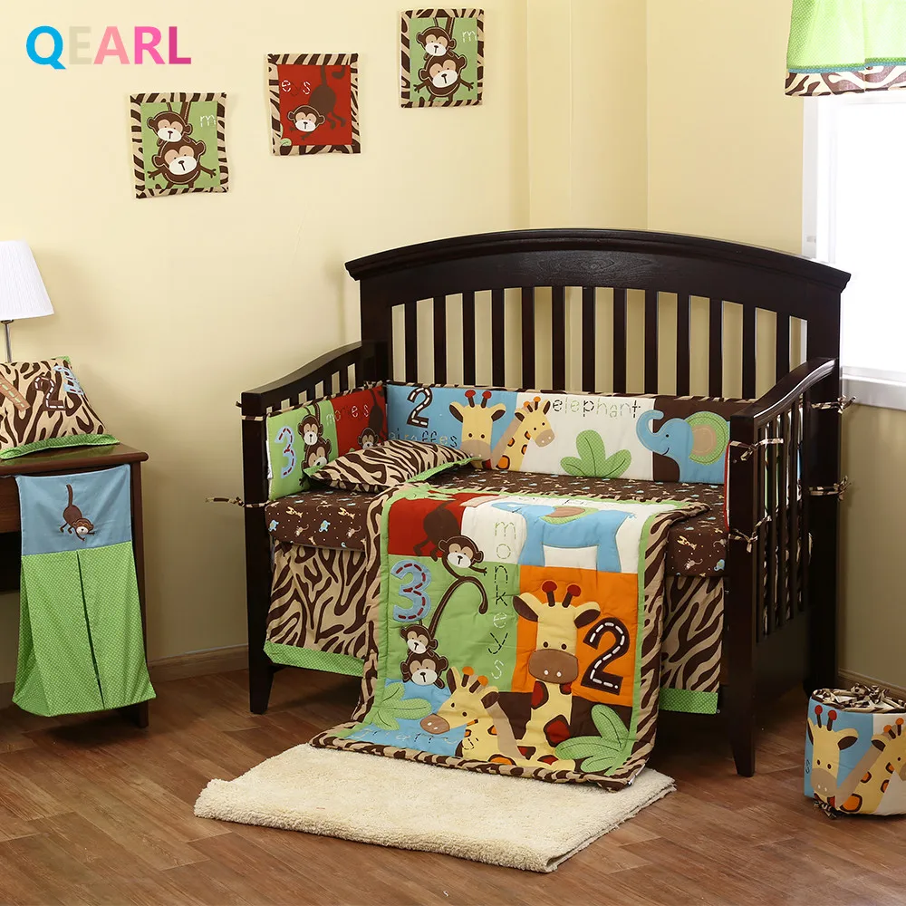 8 Pieces Baby bedding set 3D Embroidery giraffe elephants monkeys Quilt