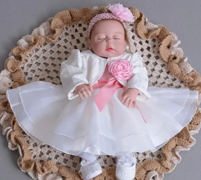 

Lovely closed eyes Reborn Baby Dolls Real Girl Princess 23 inch Baby Dolls Alive Reborn Toddler bebe bath Toy For kids Gifts NPK