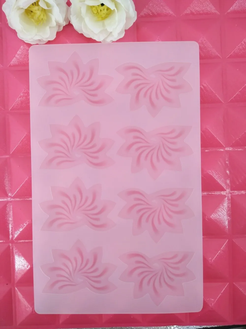 

2017 New DIY Bakeware & Tools Baking Pastry Mould Maple Leaf Desigh Silicone Chocolate Mold for Birthday Cake Cupcake Cheesecake