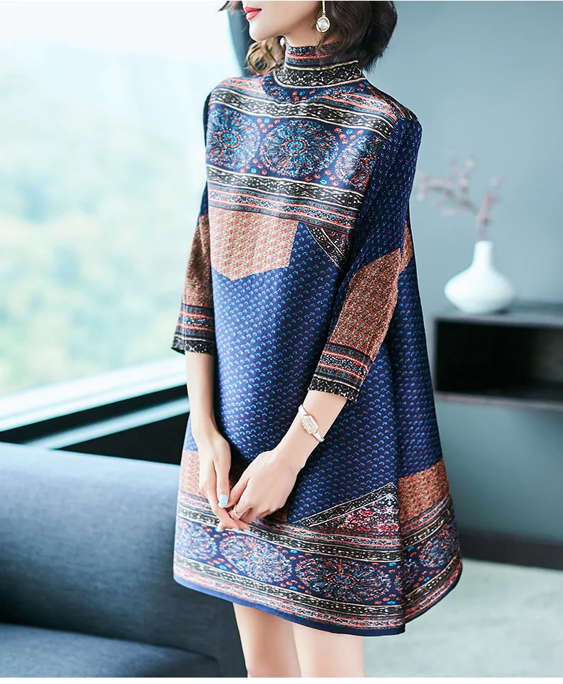 Three Quarters Sleeve Turtle Neck Loose Dress (6)