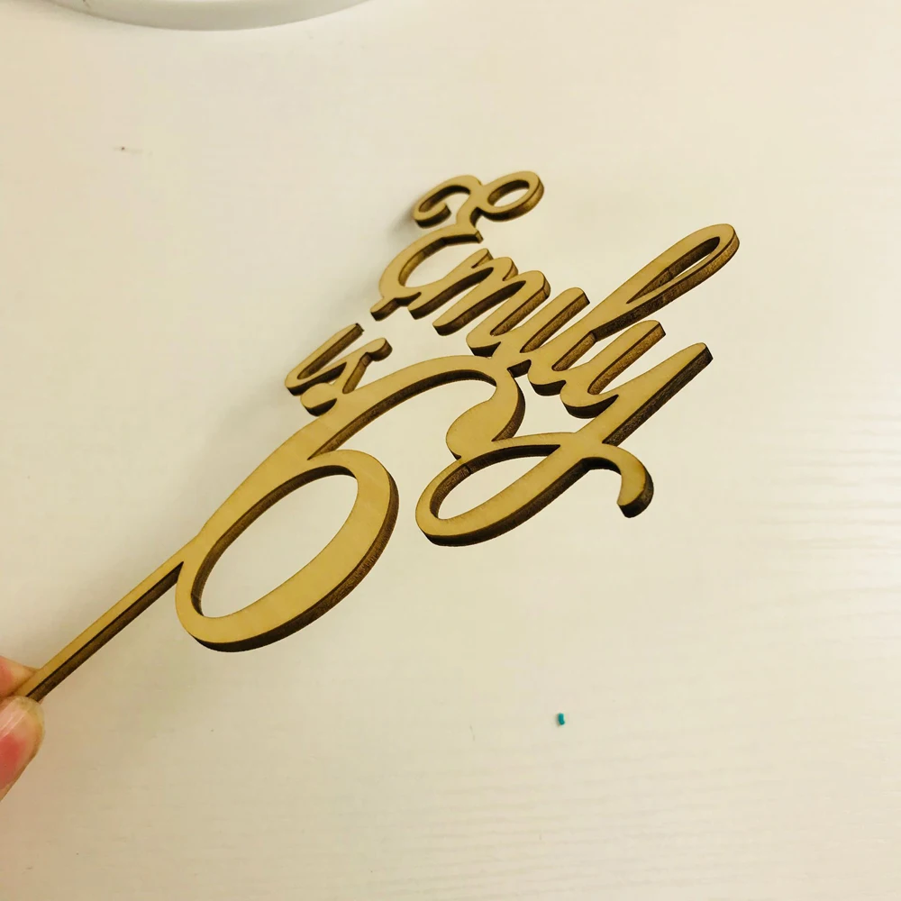 Topper de madeira personalizado do bolo do