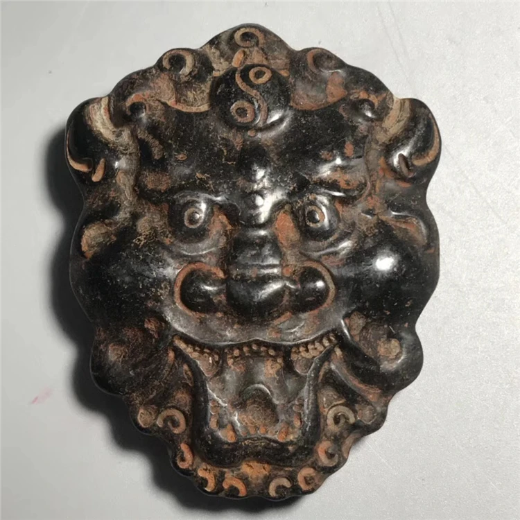 Koop Iron Gezicht Meteoriet Hangers in Hongshan Cultuur Collectie van China