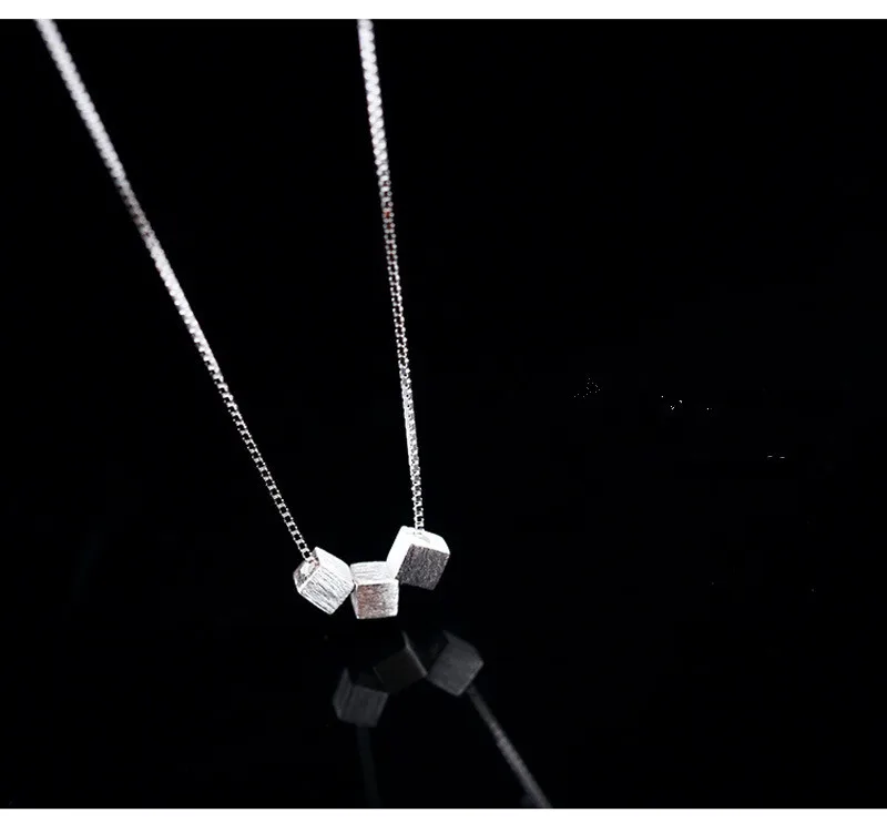 

Luxury Brand Silver Geometric Choker Small Square Pendants Necklaces For Women Ladies Wedding Cute Elegant Minimalist Jewellery