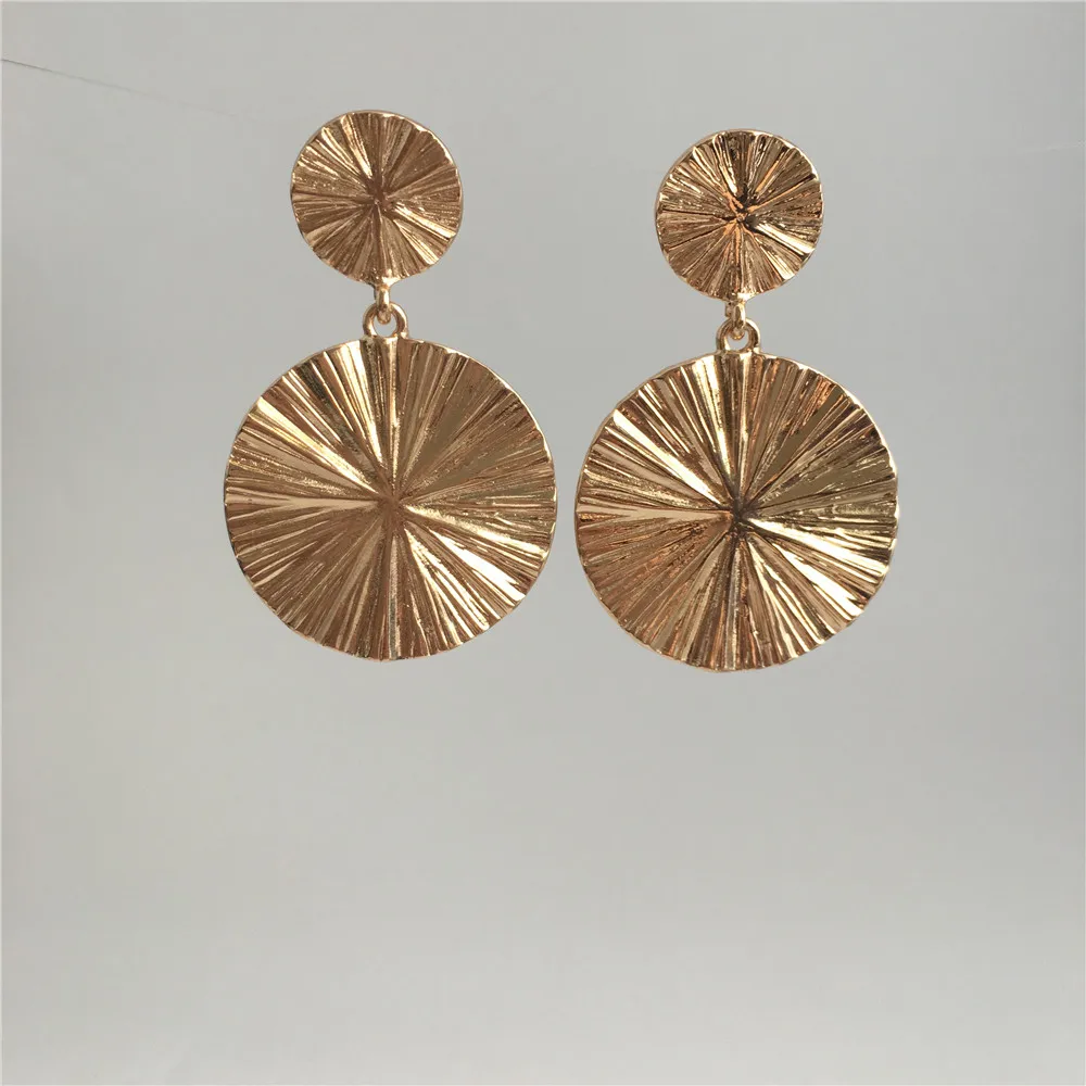 

TRENDY EARRINGS GOLD COLOR PLATING STRIPES DISC EARING FOR WOMEN GIRL