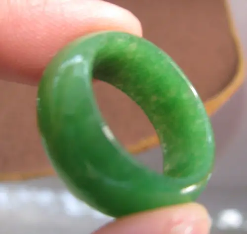 F107 Natural green jadeite ring couple ring inner diameter 9