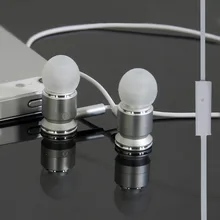 Promotional EIAOSI X6 3 5mm good bass metal in ear earphone with Microphone for iPhone 6